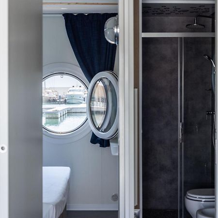 Marina Del Gargano Houseboat Hotel Manfredonia Buitenkant foto