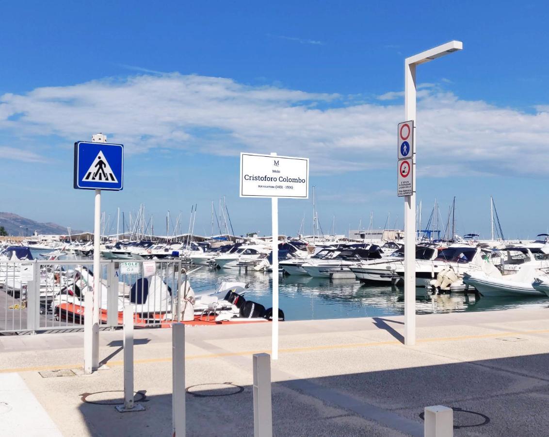 Marina Del Gargano Houseboat Hotel Manfredonia Buitenkant foto