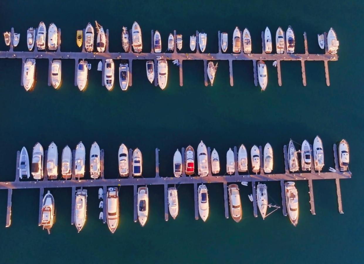 Marina Del Gargano Houseboat Hotel Manfredonia Buitenkant foto