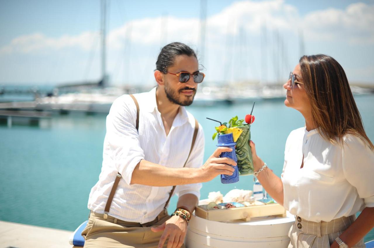 Marina Del Gargano Houseboat Hotel Manfredonia Buitenkant foto