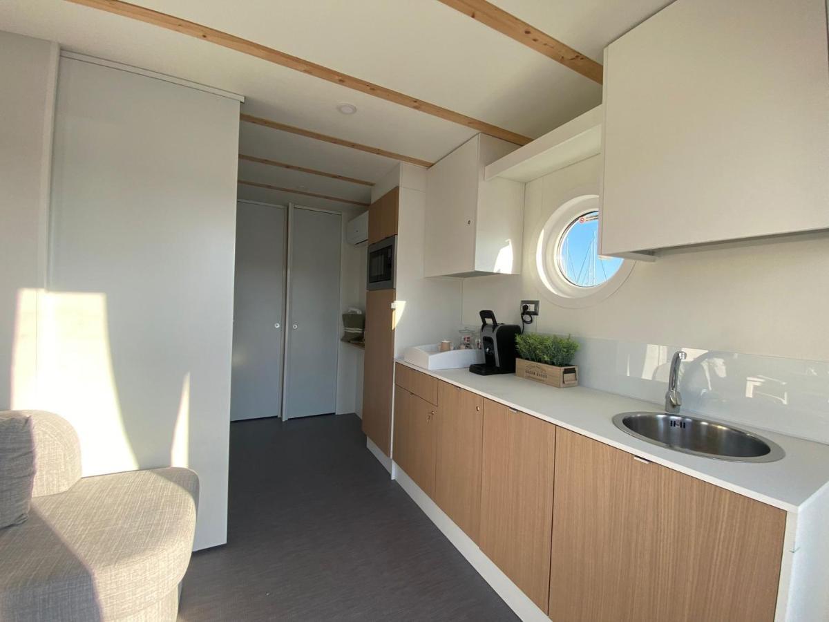 Marina Del Gargano Houseboat Hotel Manfredonia Buitenkant foto