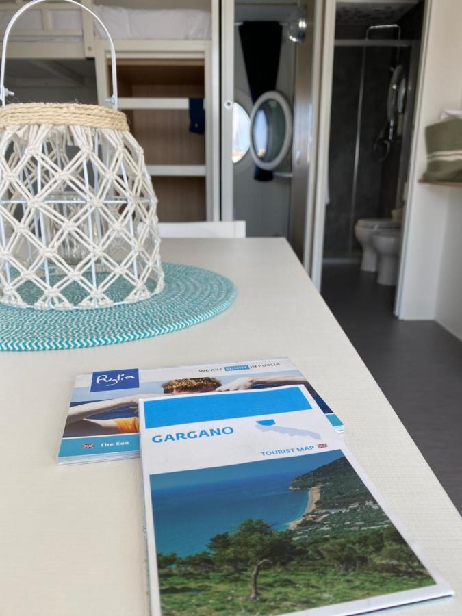 Marina Del Gargano Houseboat Hotel Manfredonia Buitenkant foto