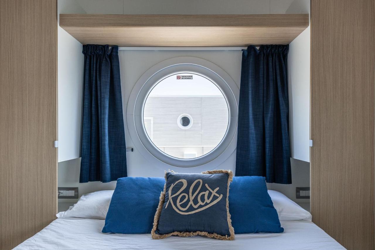 Marina Del Gargano Houseboat Hotel Manfredonia Buitenkant foto