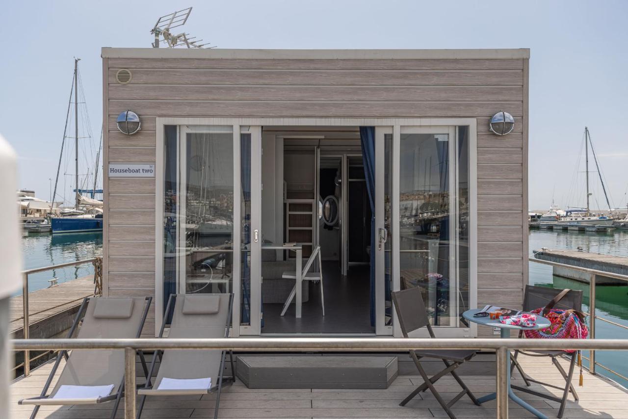 Marina Del Gargano Houseboat Hotel Manfredonia Buitenkant foto
