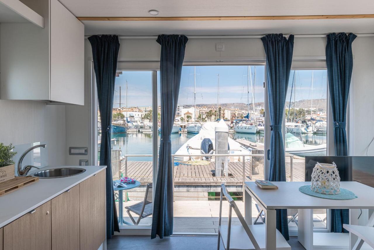 Marina Del Gargano Houseboat Hotel Manfredonia Buitenkant foto