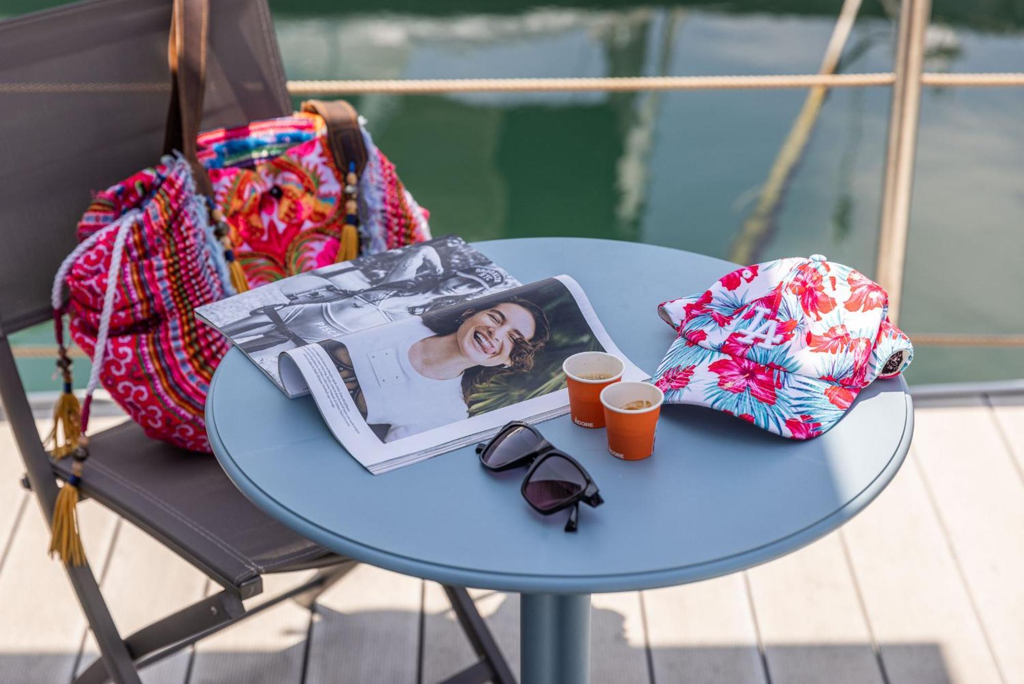 Marina Del Gargano Houseboat Hotel Manfredonia Buitenkant foto